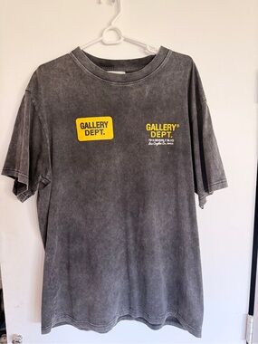 Gallery Black and Gray Logo Tag Tee